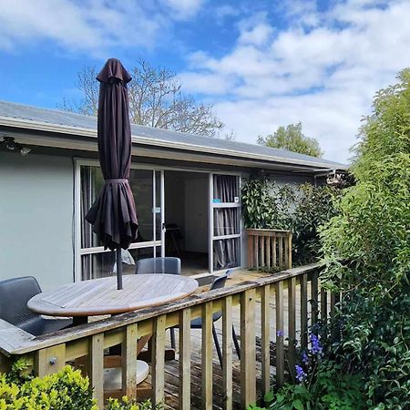 Takanini Woodbury Farm Bed & Breakfast エクステリア 写真