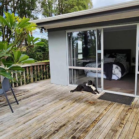 Takanini Woodbury Farm Bed & Breakfast エクステリア 写真