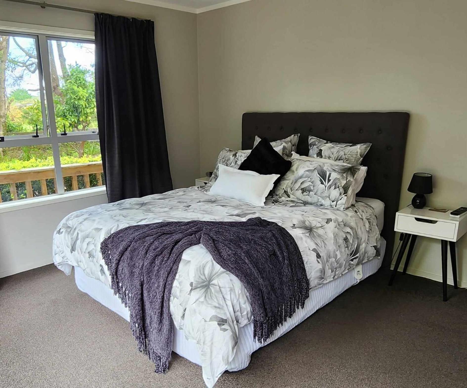 Takanini Woodbury Farm Bed & Breakfast エクステリア 写真