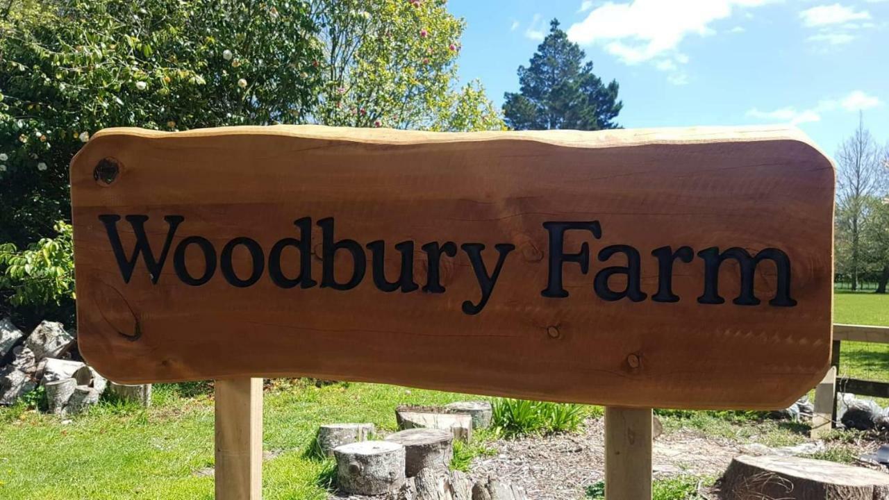 Takanini Woodbury Farm Bed & Breakfast エクステリア 写真